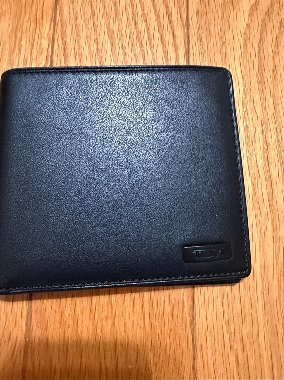Tumi Black Leather Bi-Fold Card & Key Wallet